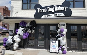 three-dog-bakery-houston-grand-opening-outside.jpg