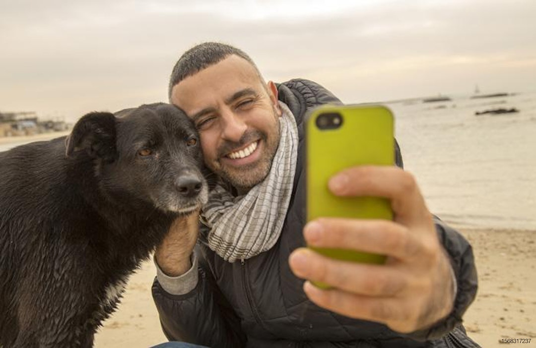 man-dog-selfie