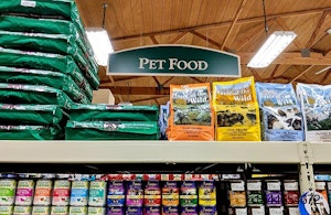 pet-food-aisle-sign-packaging-bags-cans.jpg