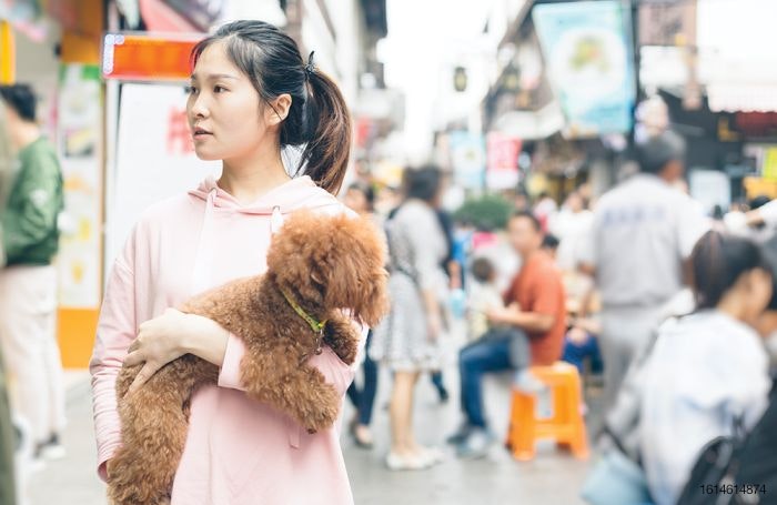 Chinese-woman-with-dog
