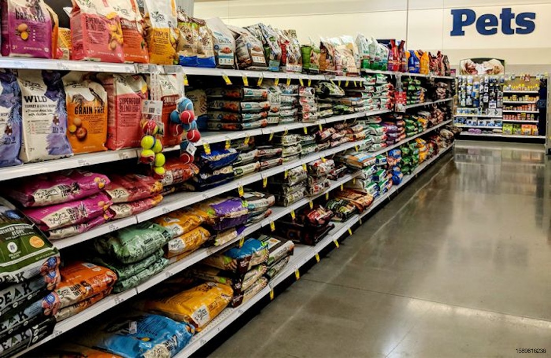 pet-food-store-aisle-packaging